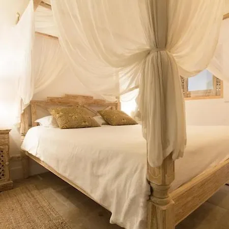 Вилла Domingues